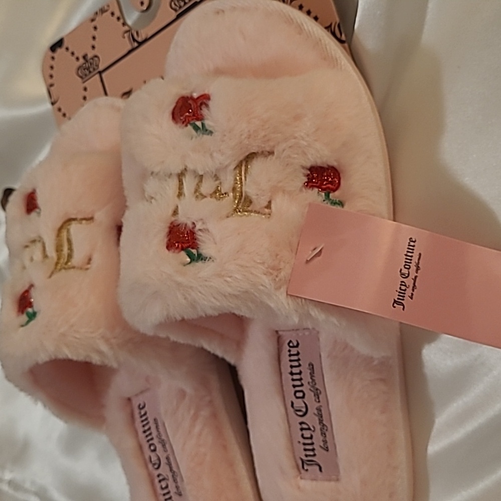 Juicy Couture Light Pink Embroidered Slippers - Picture 4 of 9
